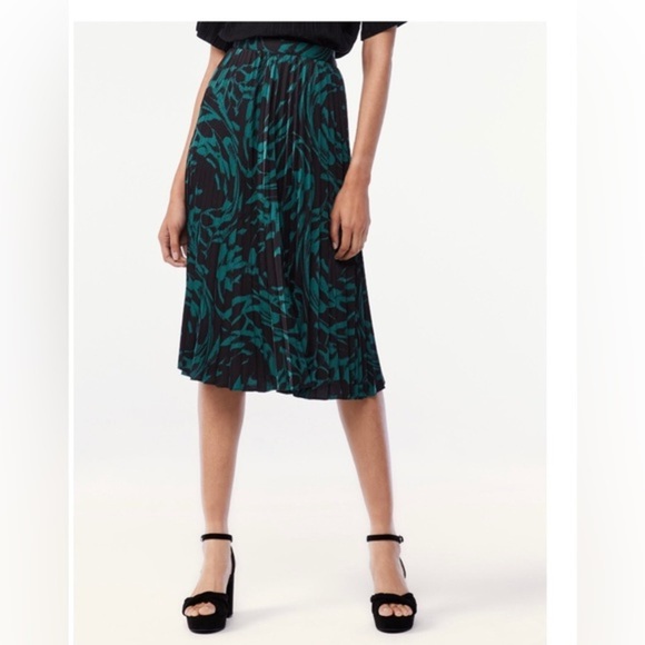 Pleated black & emerald green Silk look Midi Skirt size XXL (20) brand‎ new - Picture 2 of 5